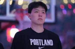 爱游戏-杨瀚森助阵波特兰开拓者主场以115-103轻取密尔沃基雄鹿队